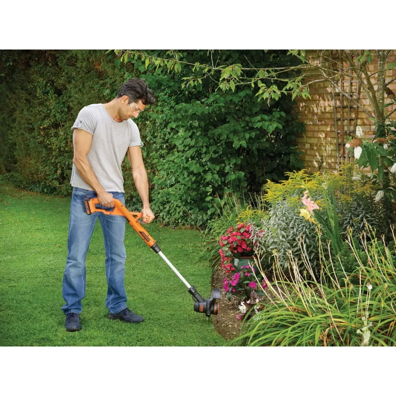 Black+Decker ST1823 accu-grastrimmer 18 V, 25 cm, 1,5 Ah Li-ion, telescopische steel, oranje/zwart