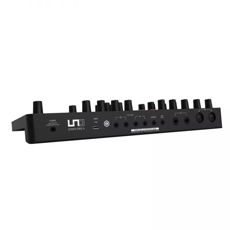 Analyser synthesizer ik multimedia Uno Synth Pro X — 8-stemmige polyfonie, desktopmodule