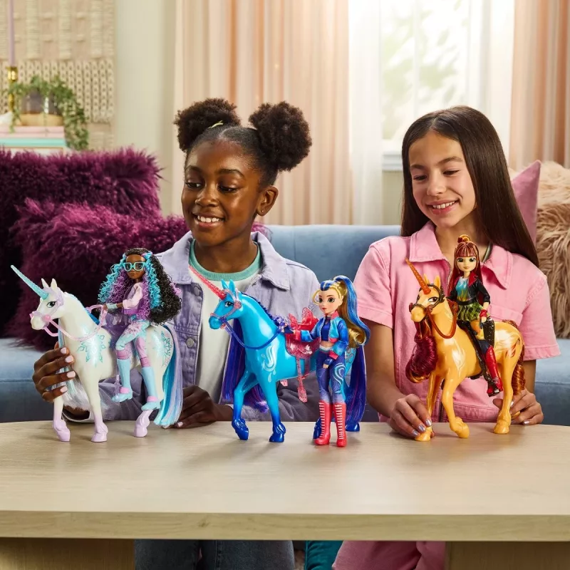 Spinmaster Unicorn Academy Fashion Isabel pop 6072647 — modepop uit de Unicorn Academy-serie