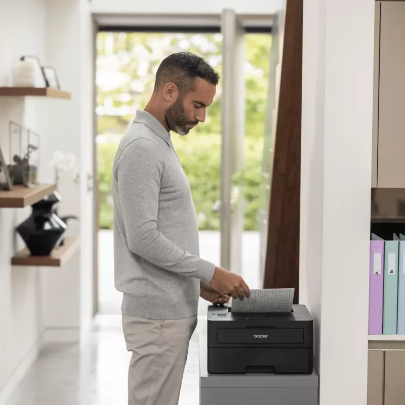 Brother HL-L2460DNYJ1 laserprinter — A4 monochroom, 34 pagina's/min., duplex, Ethernet, 128 MB, 251 vel invoer