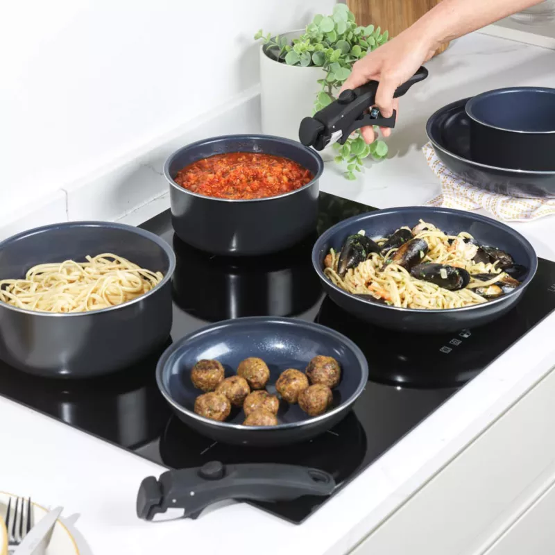 Pannenset Russell Hobbs RH03321EU7 — 8-delig, antiaanbaklaag, vaatwasserbestendig