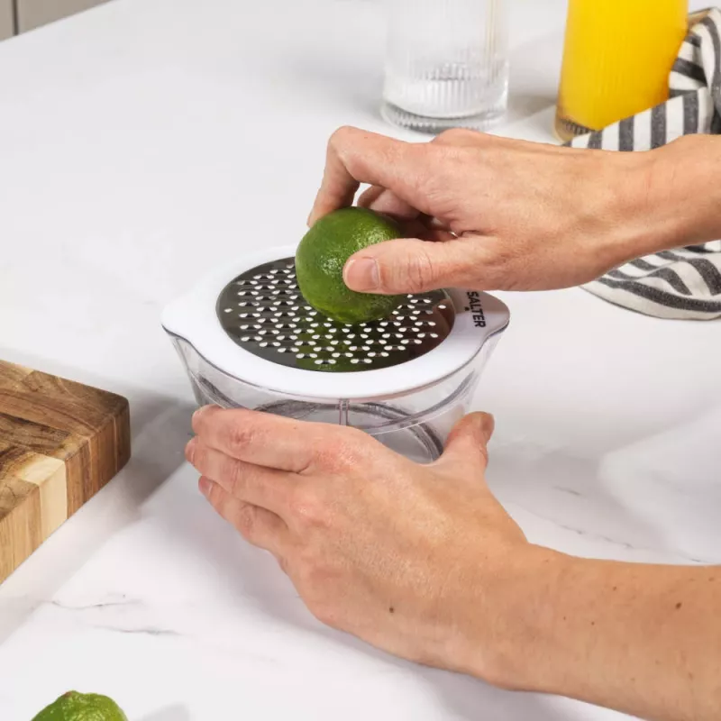 Citruspers Salter BW12004WEU7 4-in-1 compact ontwerp, eenvoudig te bedienen