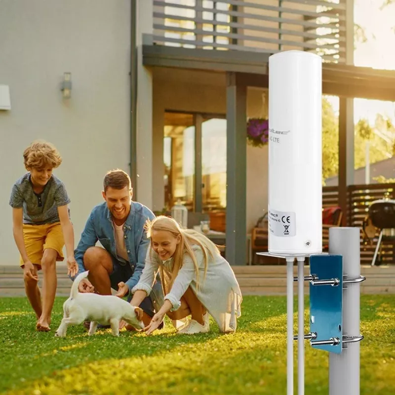 Outdoor omnidirectionele 4G LTE-antenne QOLTEC 57044, 5 dBi, 600–2700 MHz, 50 W, 50 Ω, witte koperen behuizing
