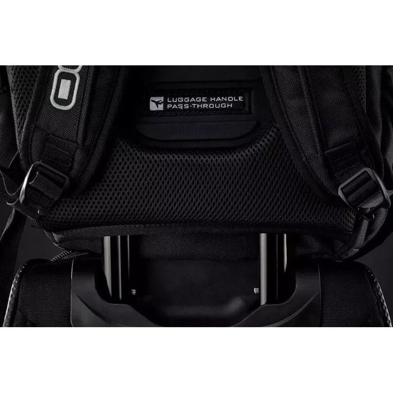 OGIO rugzak RENEGADE RSS BLACK PINDOT P/N: 111071_317