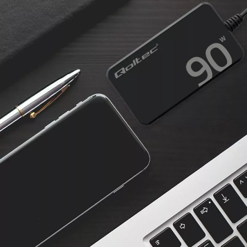 Qoltec 90W GaN Super Fast SLIM wandoplader | XP | 5-20V | 4,5A | USB-C 3.1 | laptop | MacBook | smartphone | + kabel