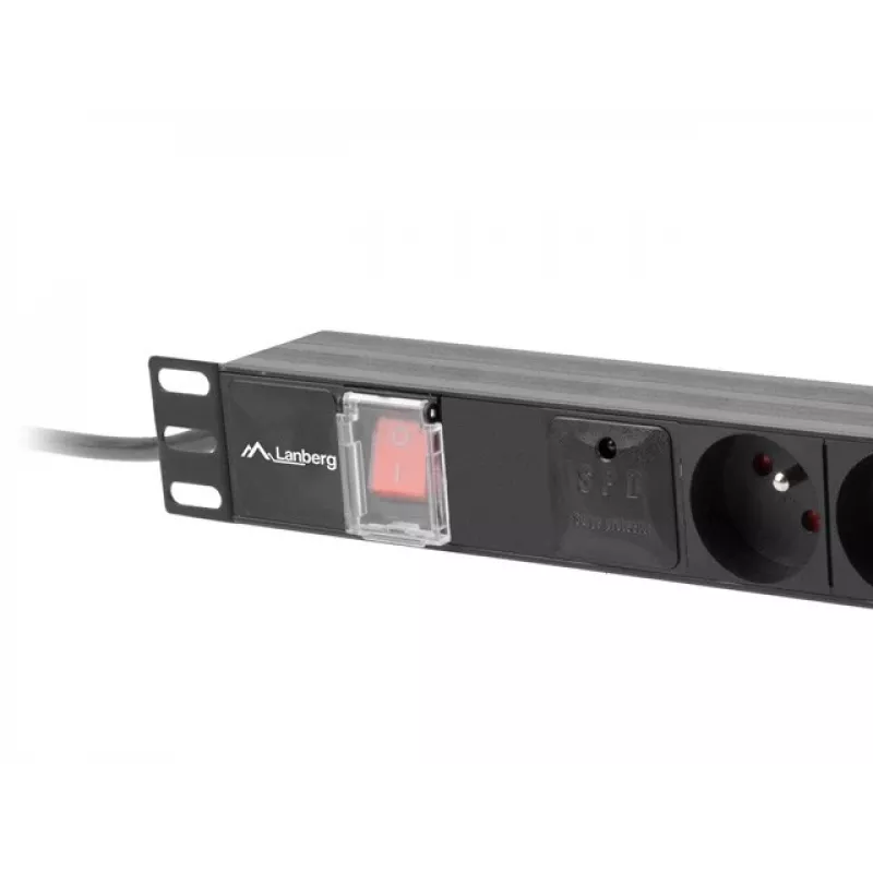 Stroomverdeeleenheid LANBERG PDU-06E-0200-BK — 6x Type-E-uitgangen, 16 A, 2 m kabel, 1HE rack, 220–250 V