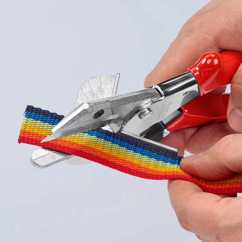 Knipex 94 35 215 Verstekschaar voor kunststof en rubberen profielen, 215 mm