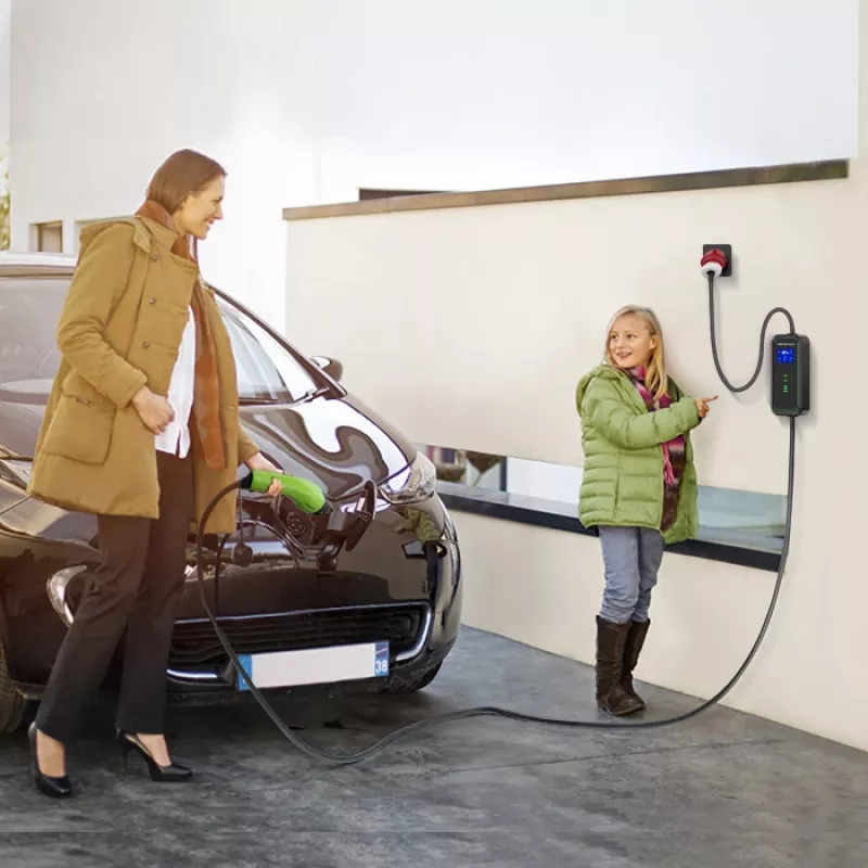 Qoltec Mobiele EV-autolader Verstelbaar 2in1 Type2 | 11kW | CEE 5 PIN | LCD | 3 fasen | Draagbaar | Wallbox | 5m