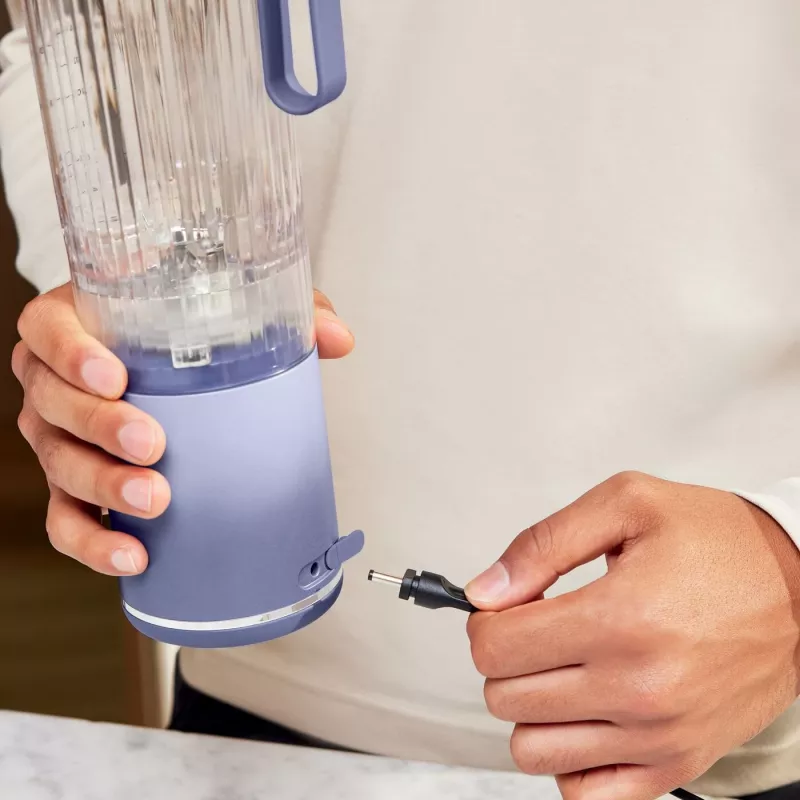 Draagbare blender Ninja BC251EULD — 0,57 l-beker, accu 11,1 V, roestvrijstalen mes, lavendelkleurig/transparant