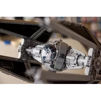LEGO Star Wars TIE Interceptor model 75382 — gedetailleerde sterrenjager bouwset, 1931 onderdelen, 18+