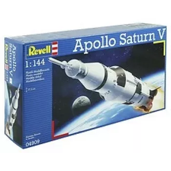 Apollo Saturn V plastic model