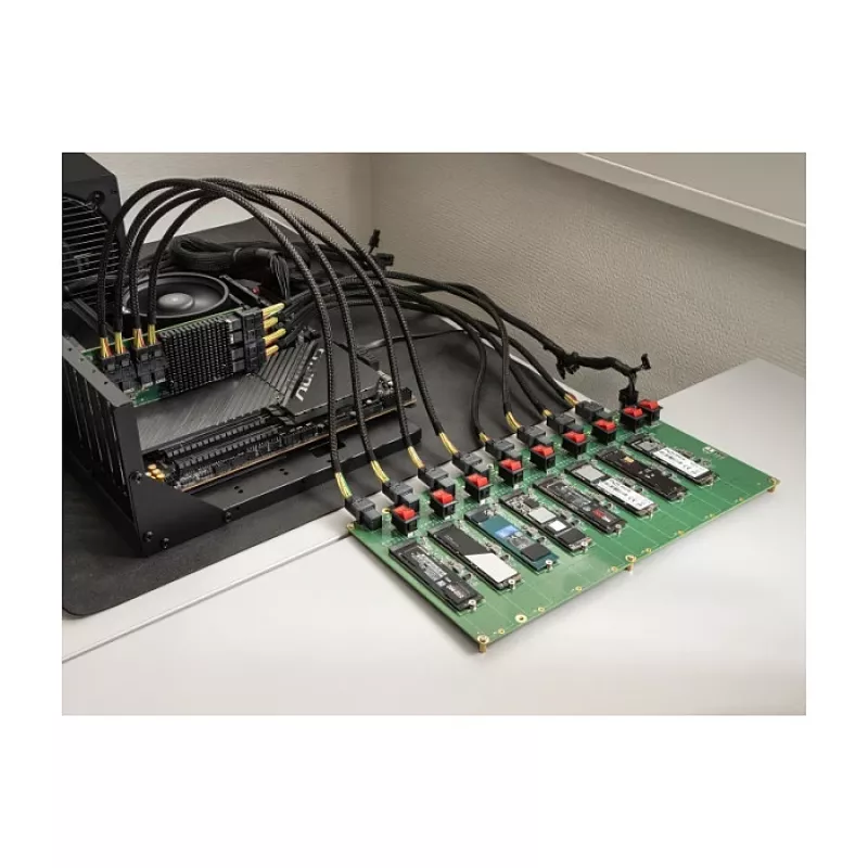 Delock M.2 testboard voor 8x M.2 NVMe Key M SSD, SFF-8643, 61073