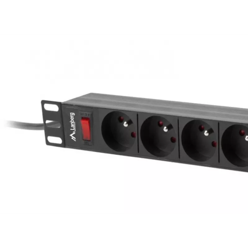 Power Distribution Unit LANBERG PDU-09E-0300-BK — 9x stopcontact type E, 16 A, 220–250 V, 3 m kabel, 1U-rack, 19 inch