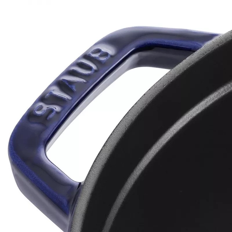 Staub 24 cm ronde gietijzeren cocotte donkerblauw