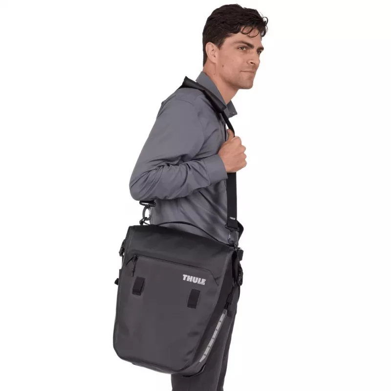 Thule 5406 Shield commuter-pannier 22L zwart