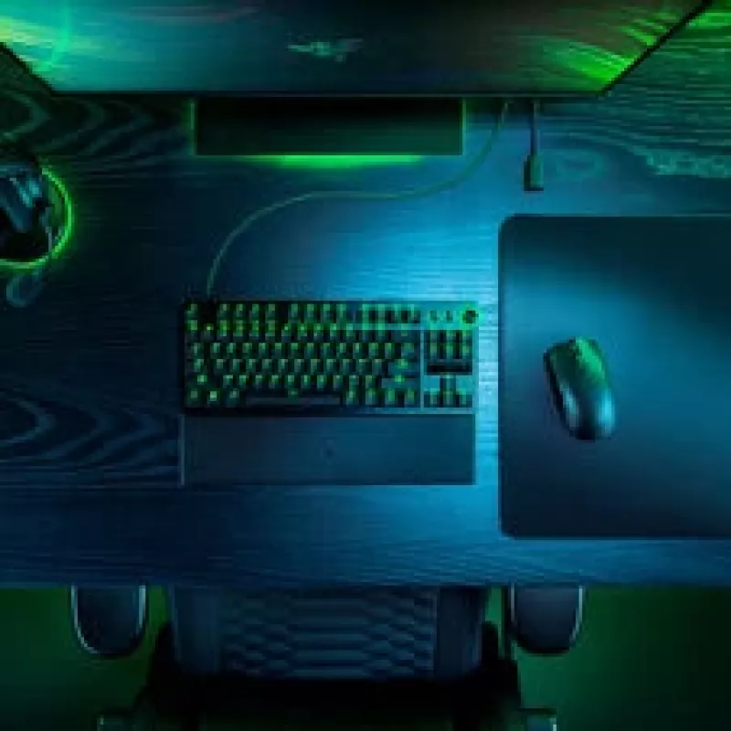 Gaming-muis en muismat bundel Razer Viper V3 Pro + Gigantus M, zwart