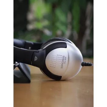 Koss | Hoofdtelefoon | UR29 | bedraad | on-ear | noise cancelling | zwart/zilver