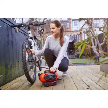 Black & Decker BDCINF18N-QS luchtcompressor 160 l/min AC/aansteker