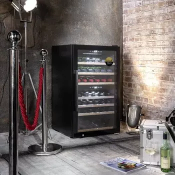 Caso | Smart Wine Cooler | WineExclusive 66 | energie-efficiëntieklasse G | vitrine | vrijstaand | flessencapaciteit flessen | koeltechniek compressortechniek | zwart