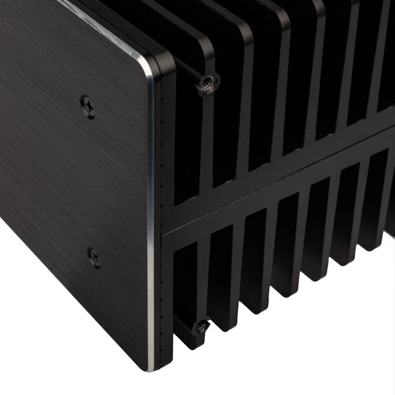 Akasa Turing ABX UCFF Ventilatorloze behuizing voor AMD Mini-pc (Gigabyte BRIX 4000U), aluminium, zwart
