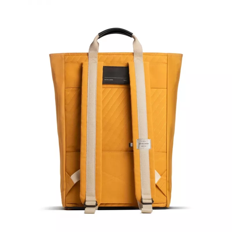 Lässiger rugzak Native Union W.F.A Backpack geel 100% gerecycled PET