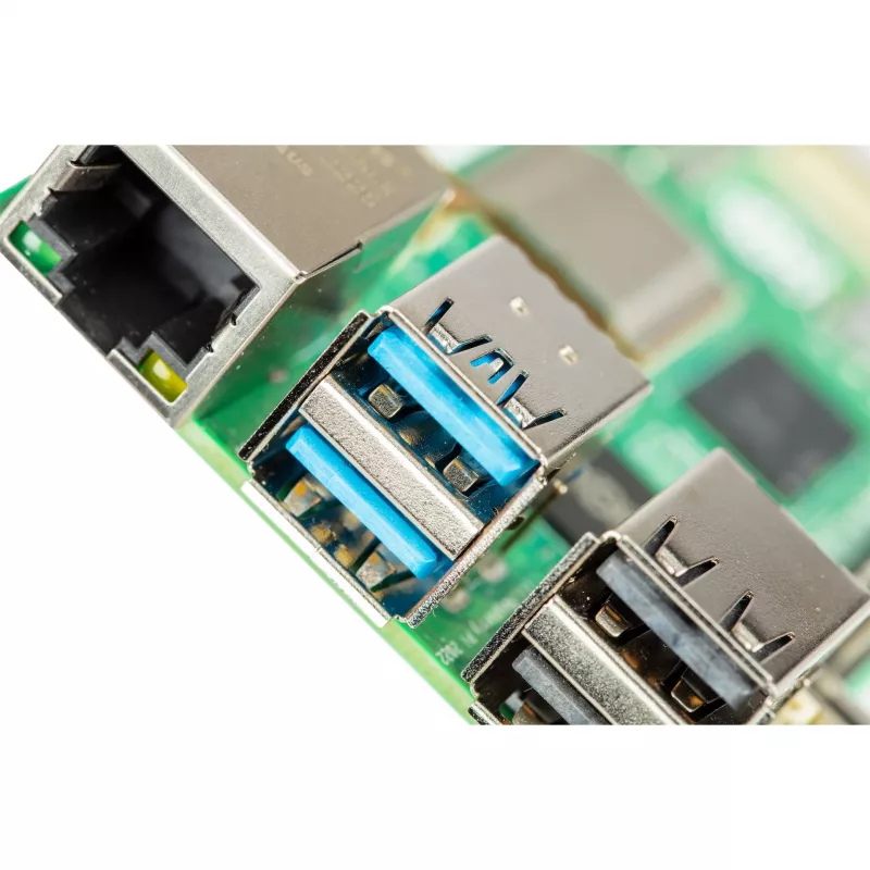 Single-board-computer Raspberry Pi 5 ontwikkelbord — 2400 MHz Arm Cortex-A76, tot 16 GB LPDDR4x, MicroSD, USB 3.2, Wi‑Fi 5