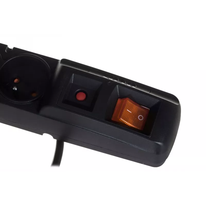Stekkerdoos met schakelaar: 8 stopcontacten, kabel 1,5 m, zwart