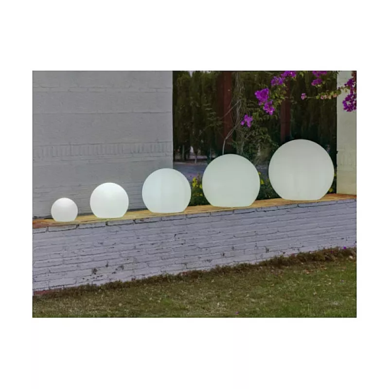 Buitenstaande vloerlamp Newgarden BULY E27 8W wit polyethyleen