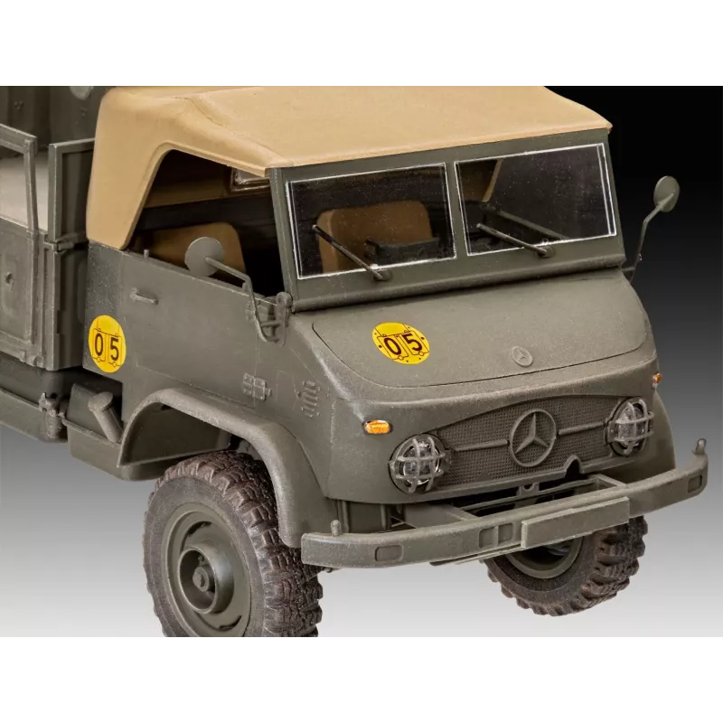 Plastic modelvoertuig UNIMOG 404 S 1/35