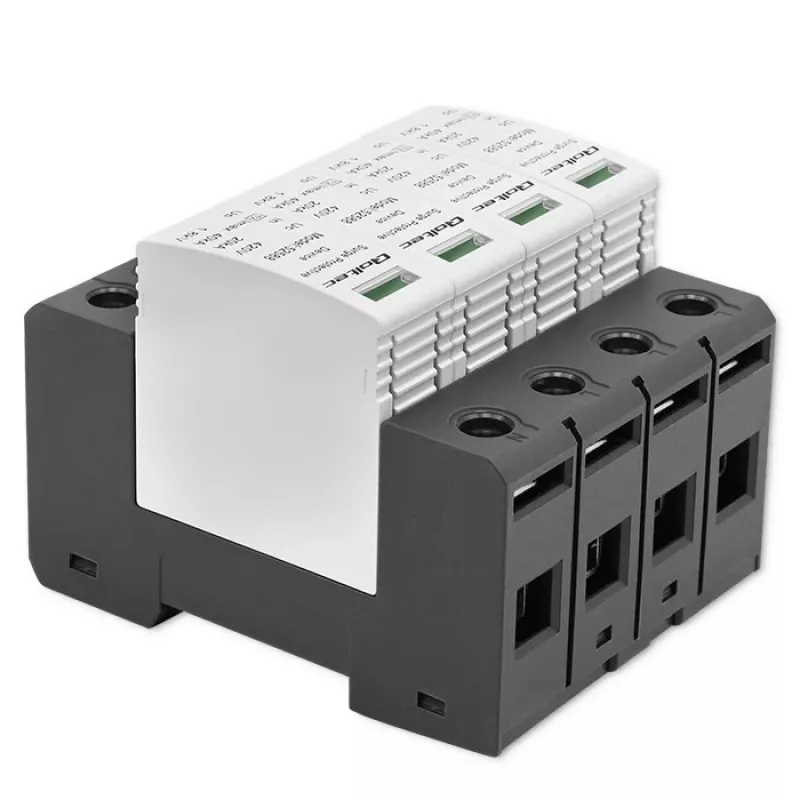 Overspanningsbeveiliging QOLTEC 52588 AC 4P 420V T2 C — 4-polige AC-overspanningsafleider, 420 V, Type 2
