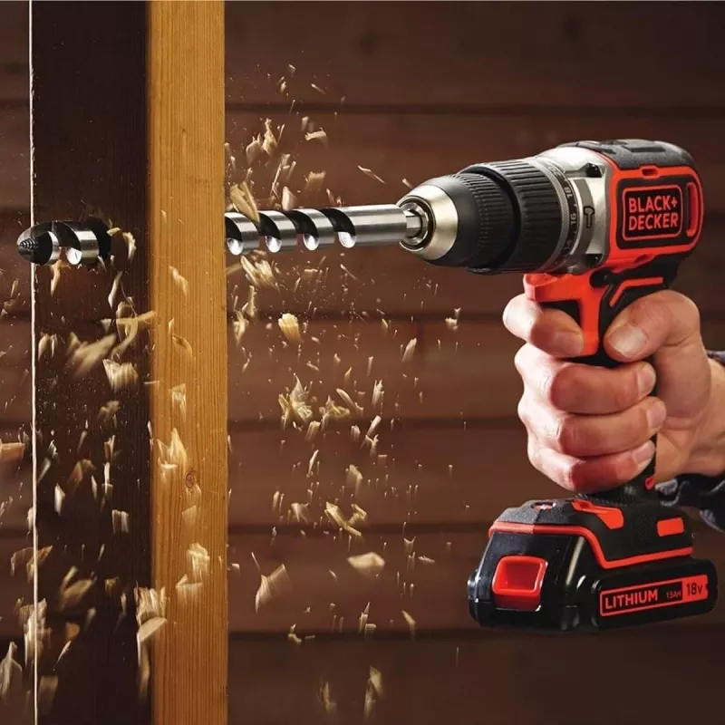 Pistoolgreepboormachine Black & Decker BCD383D2XK-QW 18 V, 2 Ah x2, 13 mm boorhouder, oranje
