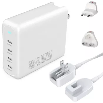 Binnen-snellader 4smarts 545200 — 200 W, 4× USB-C, 100–240 V, 1,5 m kabel, wit