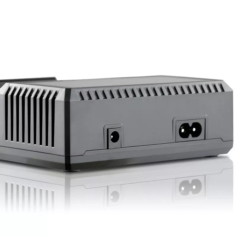 everActive UC-4200 lader voor cilindrische Li-ion- en Ni-MH-accu's