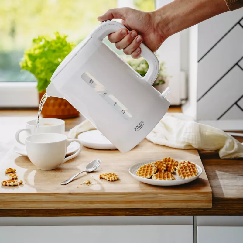 Adler waterkoker | AD 1386 | Elektrisch | 1850 W | 2,2 L | Kunststof | 360°-draaivoet | Wit