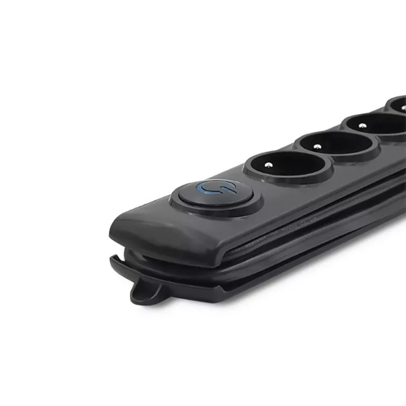 Overspanningsbeveiliging Qoltec 50172 zwart 6 AC-stopcontacten 230V 5m