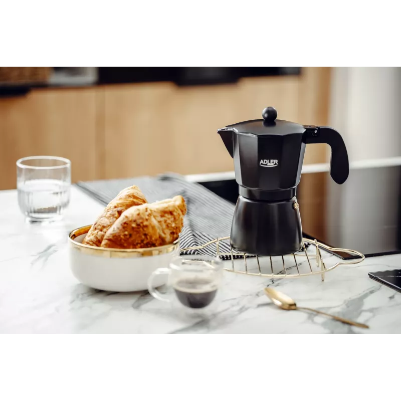 Espressomachine Adler AD 4421 — 15 bar pomp, zwarte behuizing