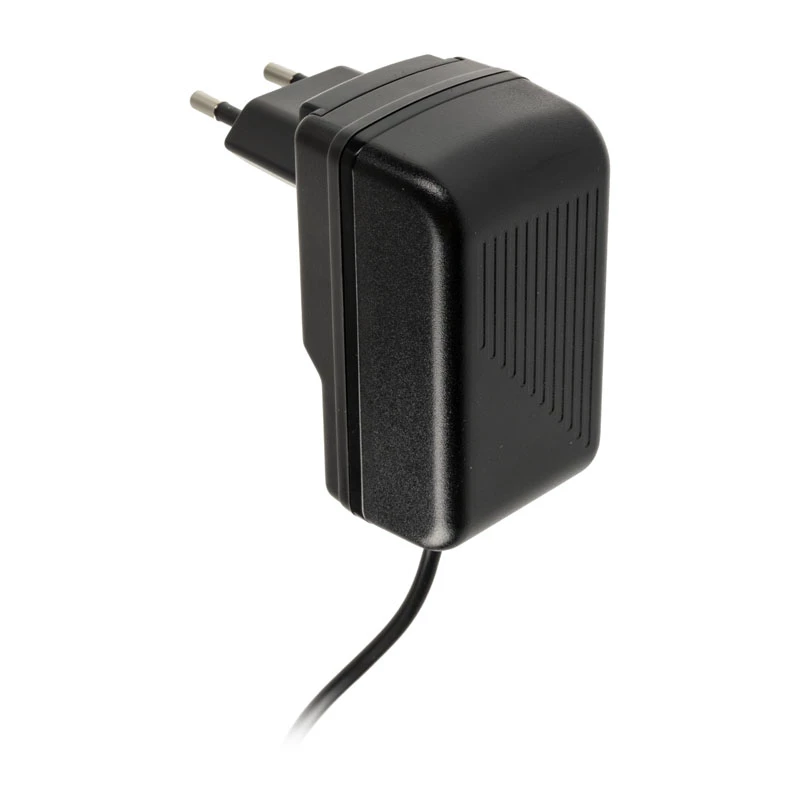 Indoor AC snellader Akasa AK-PK15-02CM — 15W, USB-C 3A, 1,5 m kabel, zwart