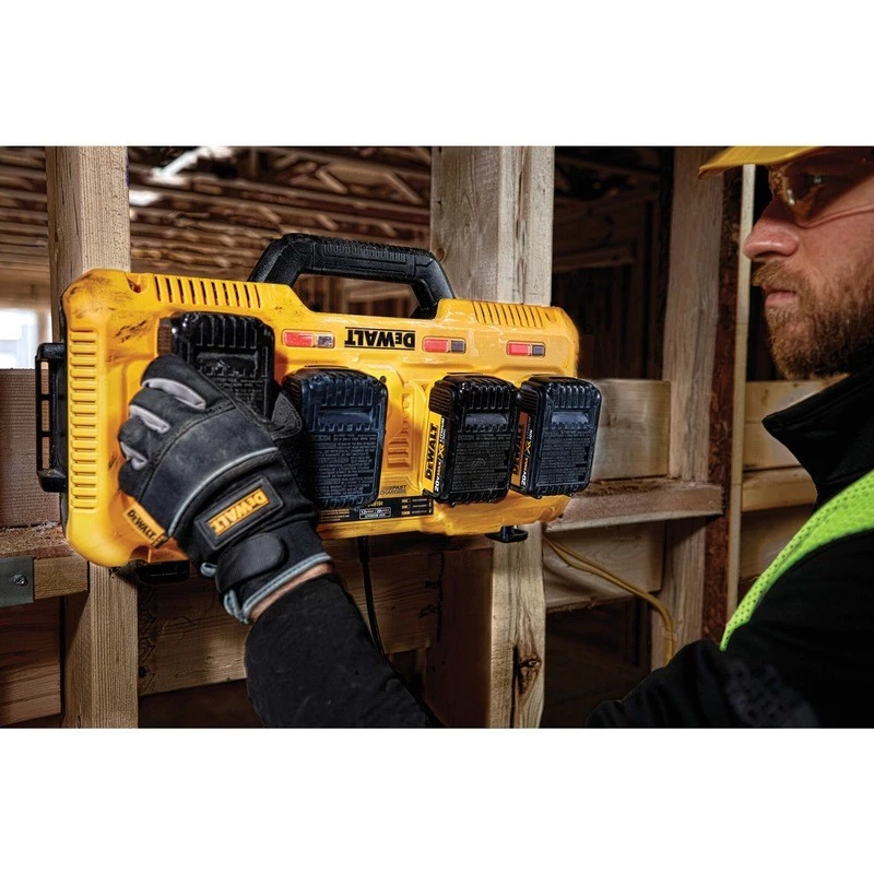 Acculader DeWALT DCB104-QW