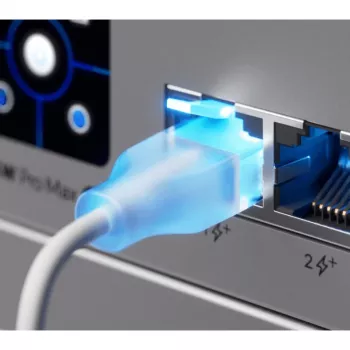 Netwerk-patchkabel UBIQUITI UACC-Cable-Patch-EL Cat6 RJ-45 2.5GbE PoE++ 0,15 m doorschijnend wit (24 stuks)