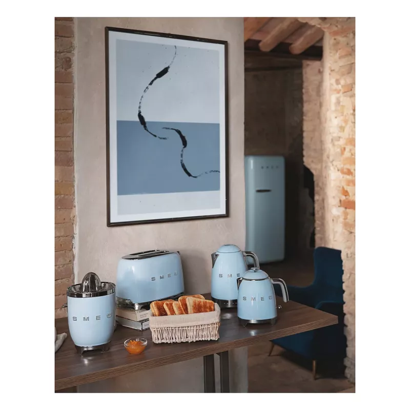 SMEG waterkoker 50s Style KLF04PBEU, pastelblauw