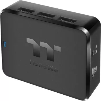 Thermaltake H200 PLUS interne USB-hub – TT Premium Edition – hub – 3 x USB 2.0 + 3 x USB 2.0 (intern)