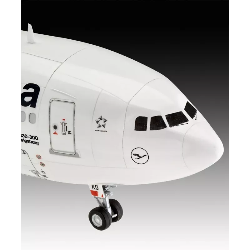 Plastic model vliegtuig REVELL Airbus A330-300 Lufthansa schaal 1:144