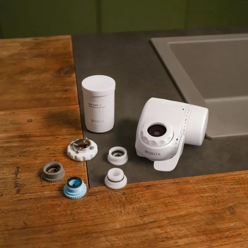 Kraanwaterfilter BRITA ON TAP V CU CE2 (1052067) — 4-traps, 600 L capaciteit, 3 modi, 5 adapters, wit