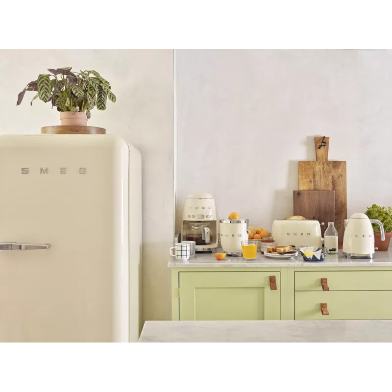 Waterkoker Smeg 1.7L 2400W crème