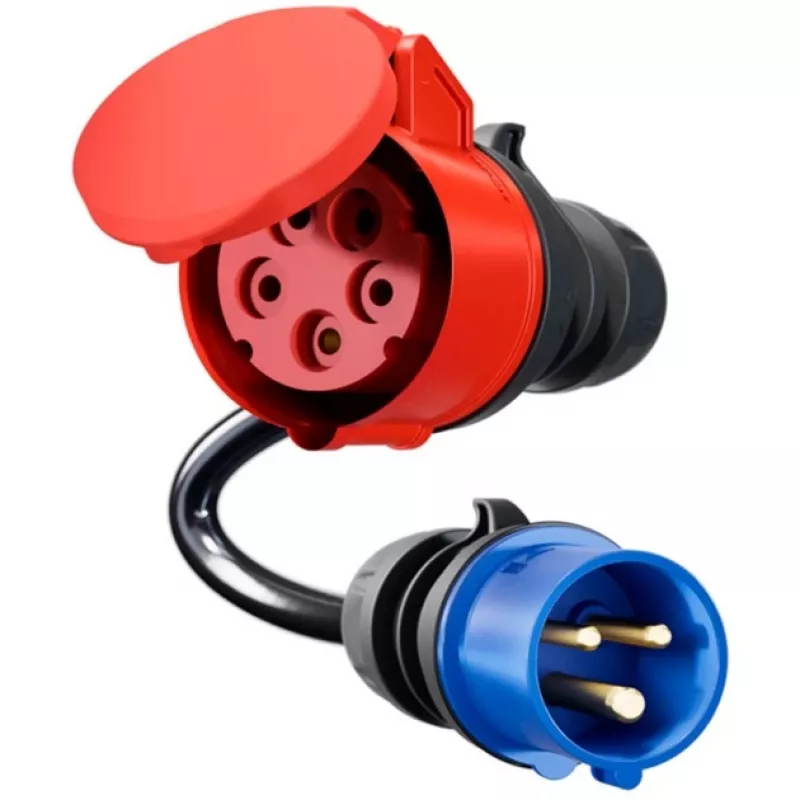 go-e CH-04-31 adapter voor Gemini flex 11 kW, CEE rood 16 A driefasig naar CEE blauw 16 A, IP55, 0,3 m, zwart