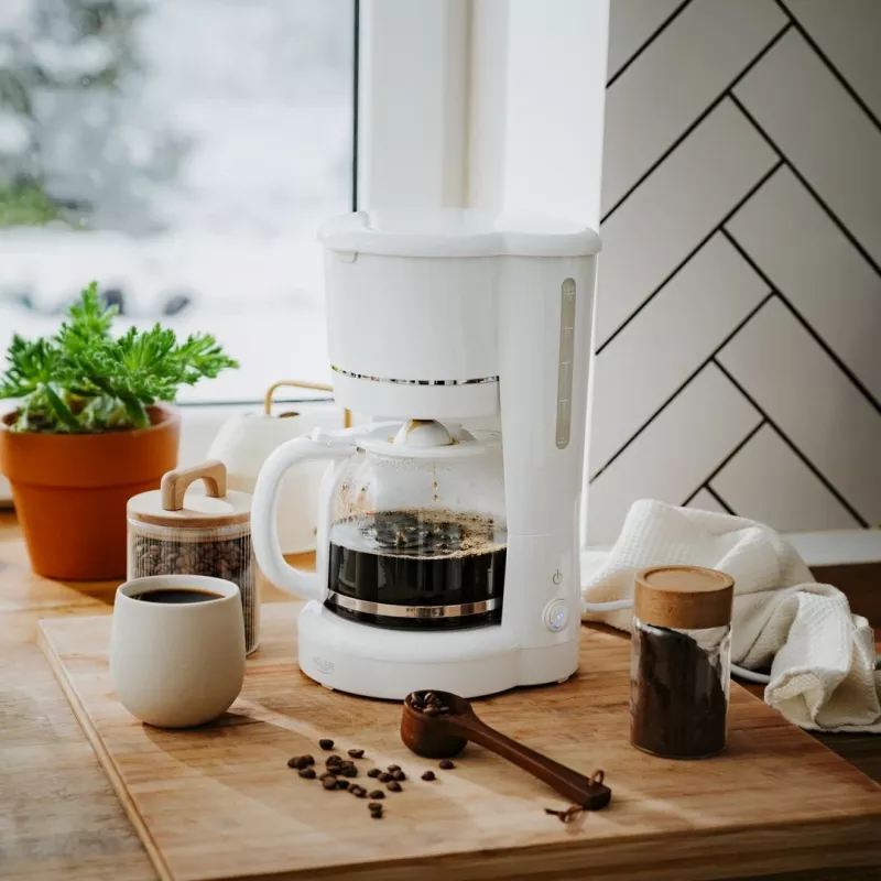 Adler AD 4383w filterkoffiezetapparaat voor gemalen koffie 1,5 L wit