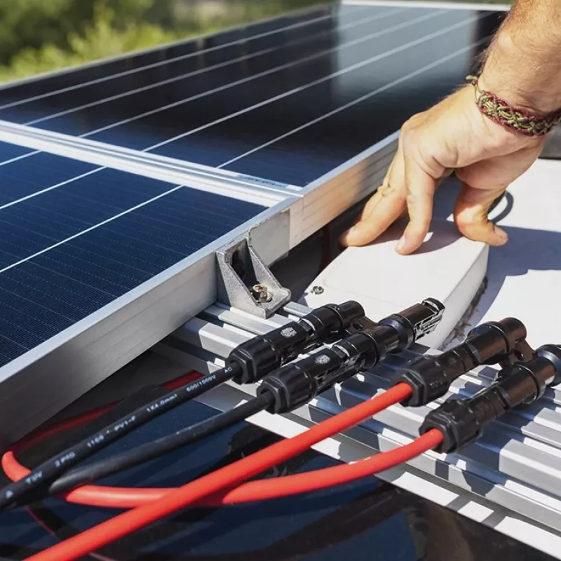 Solarstekker QOLTEC MC4 1500V 30A – fotovoltaïsche kabelstekker voor buiten