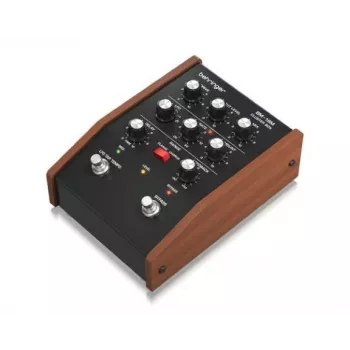 Behringer BM-18M CLUSTER BOX gitaar effectpedaal