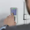 Fingerprint- en RFID-codeslot QOLTEC 52447 met IP68-bescherming