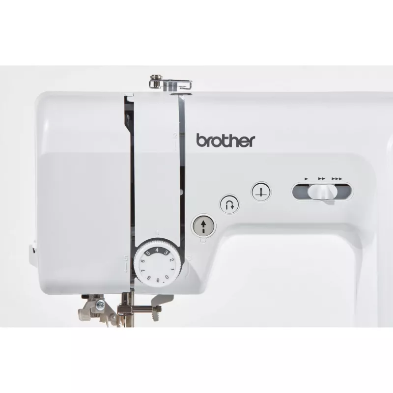 Naaaimachine Brother FS70WTx — 70 stiksteekpatronen, LCD-display, 750 SPM, 5 mm lengte, 7 mm breedte